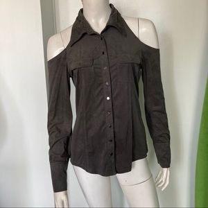 Vertigo Suede Cold Shoulder Button Front top Grey size small